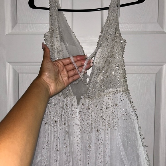 Wedding dress - Picture 5 of 7